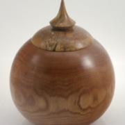 Wood cremation urn - #145-Oak 9 x 11po.